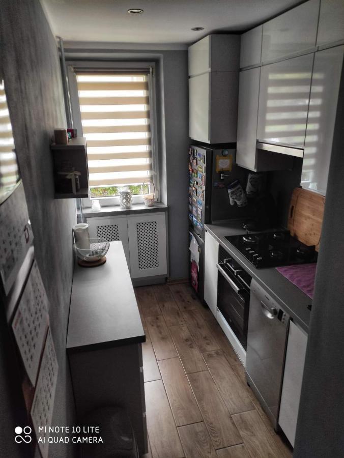 Appartement Apartament Dwupokojowy O Wysokim Standardzie à Ruda Slaska Extérieur photo